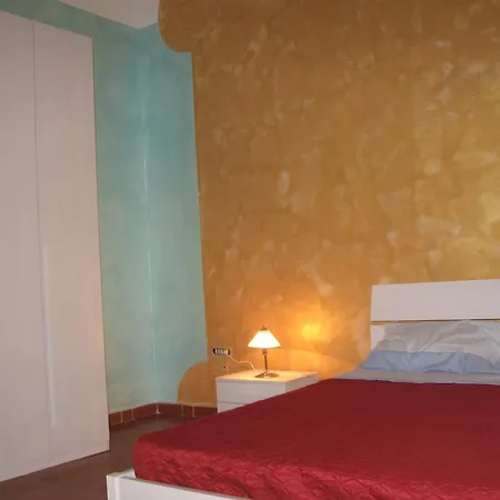 Golden Dreams Bari